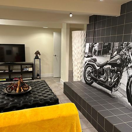 Cypress: Private Bedroom/Bathroom/Office, With Shared Pool, Hot Tub Северный Ванкувер Экстерьер фото