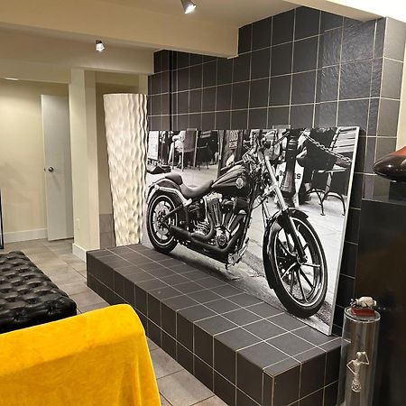 Cypress: Private Bedroom/Bathroom/Office, With Shared Pool, Hot Tub Северный Ванкувер Экстерьер фото