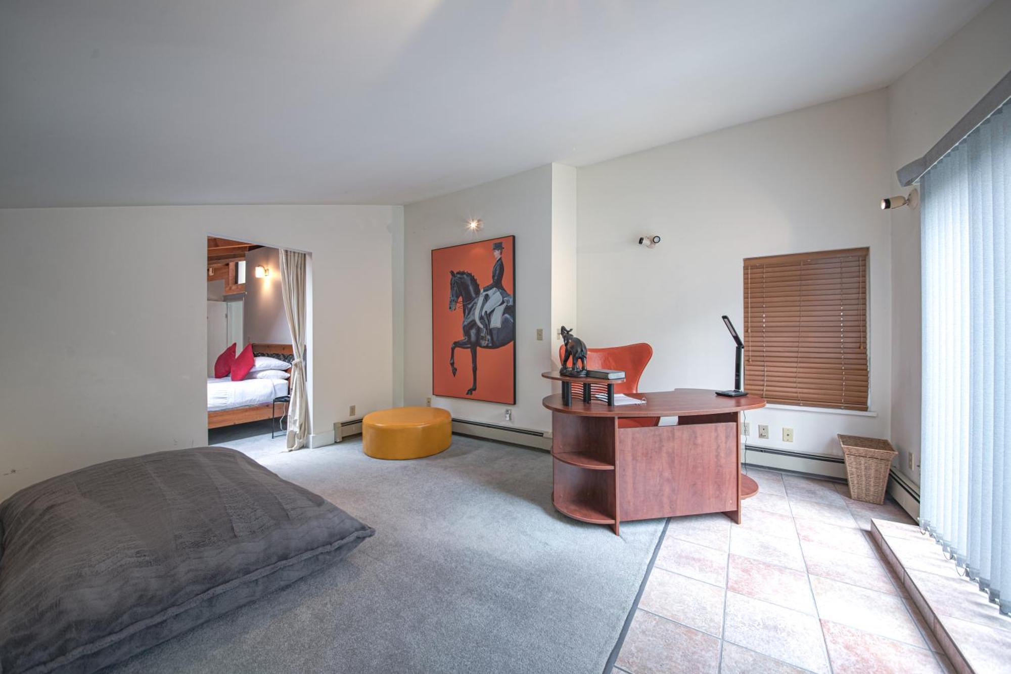 Cypress: Private Bedroom/Bathroom/Office, With Shared Pool, Hot Tub Северный Ванкувер Экстерьер фото